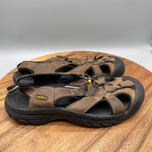 Keen Newport H2 Sandals Mens Size 10.5 Brown Leather Outdoor Water Walking Shoes